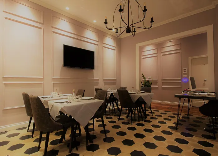 Pistoia Inn - Downtown'S Charming Rooms